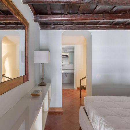 Iflat Pantheon Historic Two-Story Apartment Rome Luaran gambar