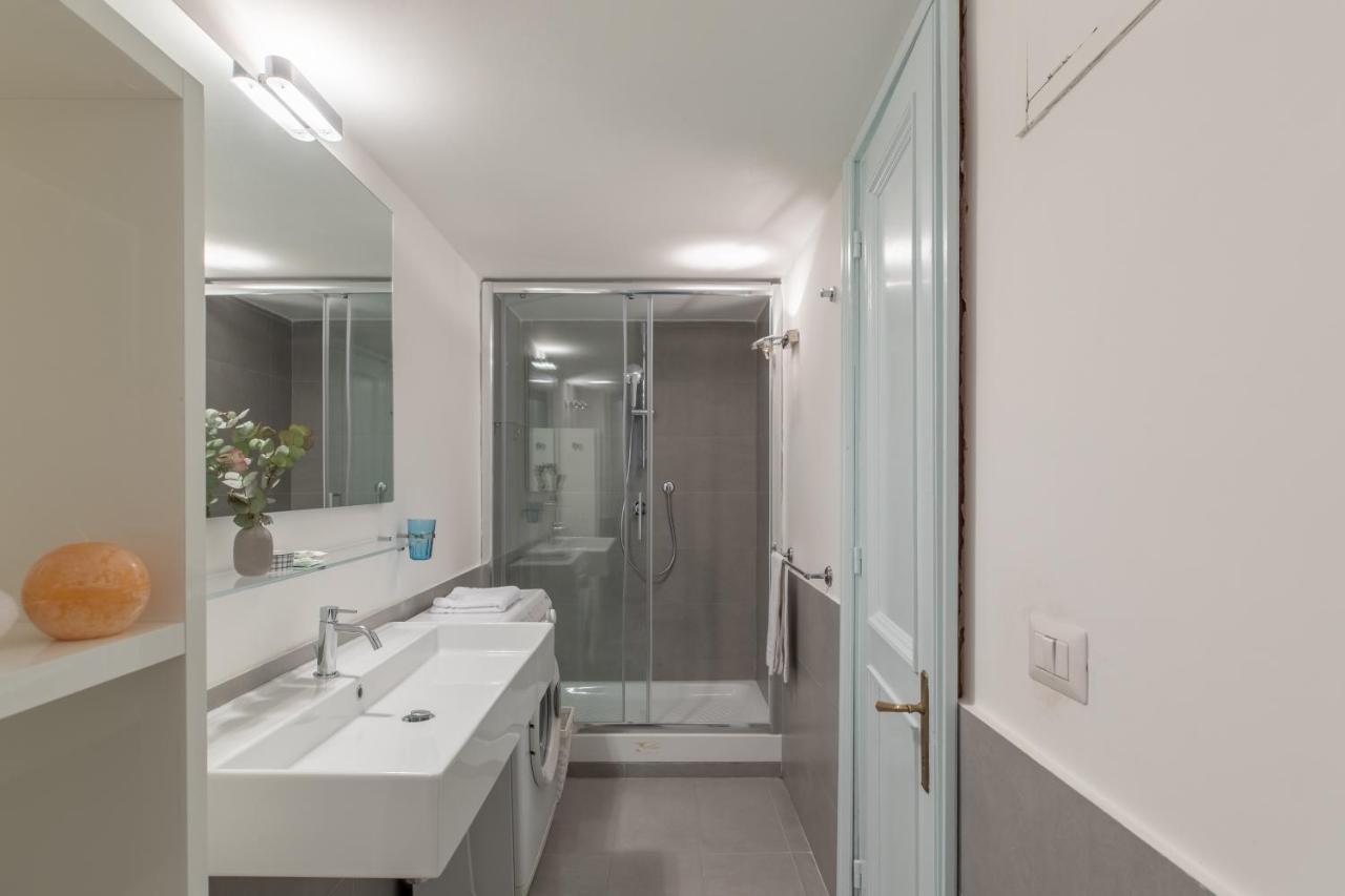 Iflat Pantheon Historic Two-Story Apartment Rome Luaran gambar