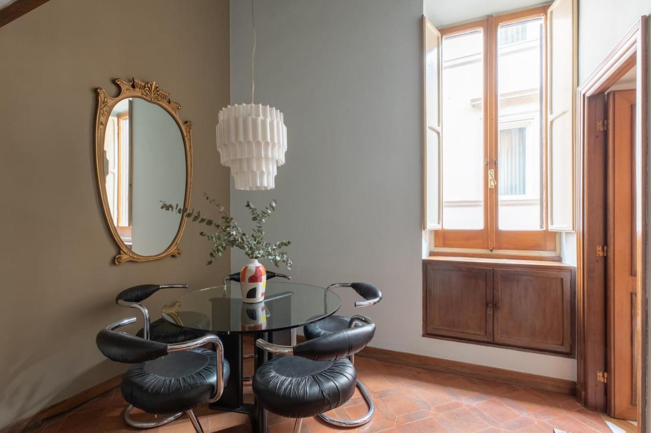 Iflat Pantheon Historic Two-Story Apartment Rome Luaran gambar