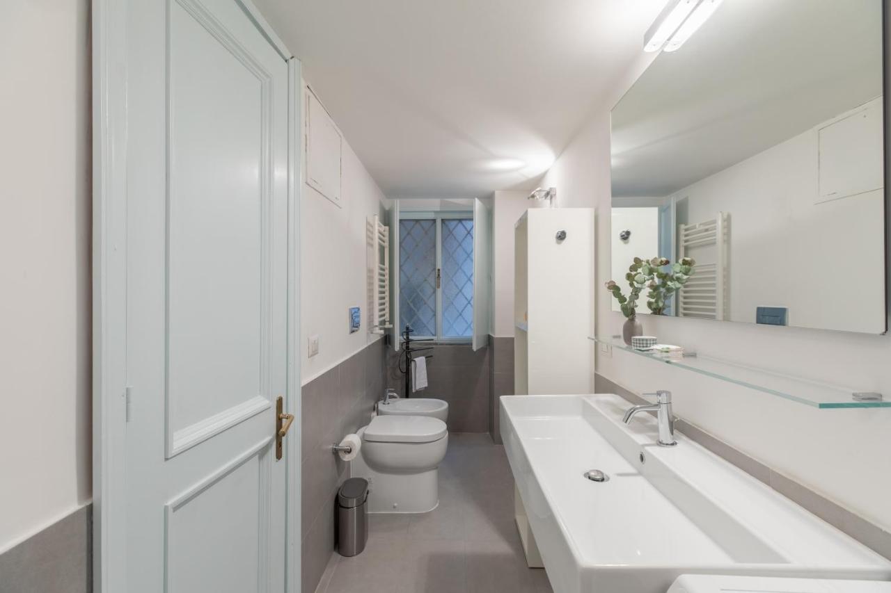 Iflat Pantheon Historic Two-Story Apartment Rome Luaran gambar