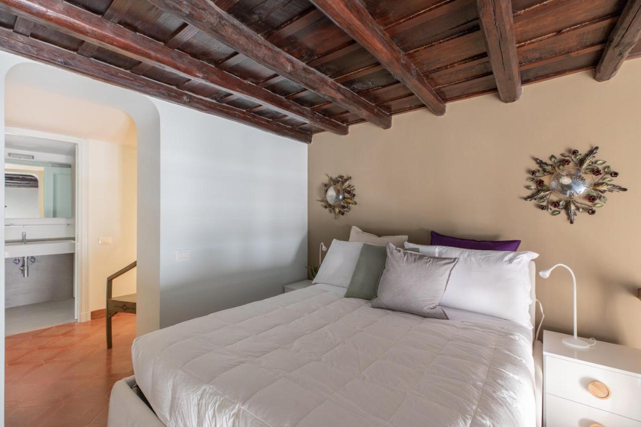 Iflat Pantheon Historic Two-Story Apartment Rome Luaran gambar